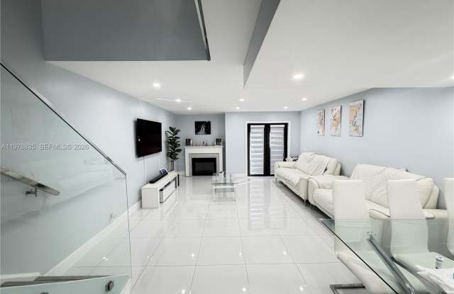 844 W 41st St photos photos 844 W 41st St photos photos