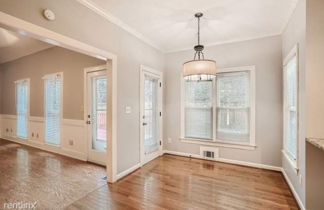5640 Vicarage Walk UNIT Gallery 3