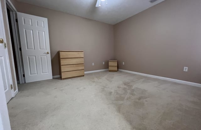 5205 University Commons Drive Gallery 3