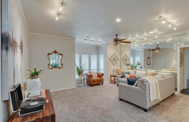 4320 S Bellaire Drive Gallery 3