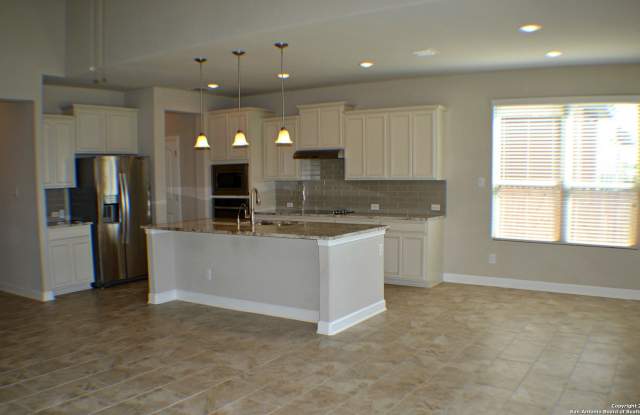 3127 Pinecone Cove Gallery 3