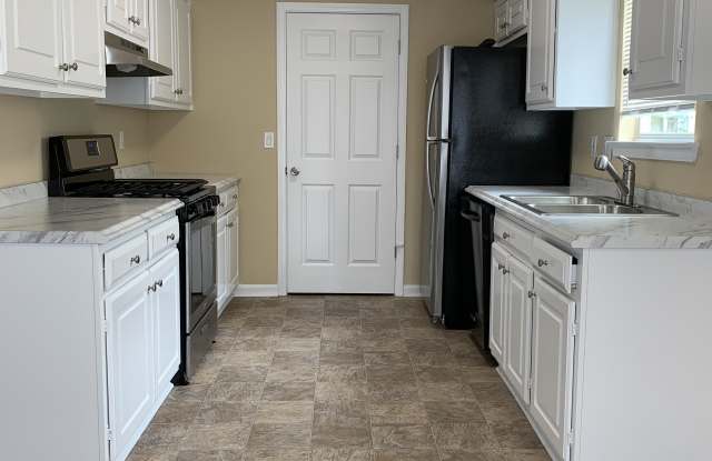 1027 Maple Leaf Rdg Gallery 3