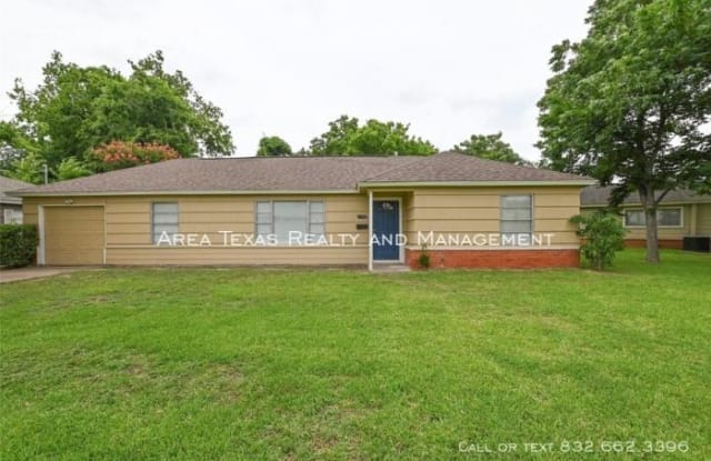 7702 Cedel Dr - 7702 Cedel Drive, Houston, TX 77055