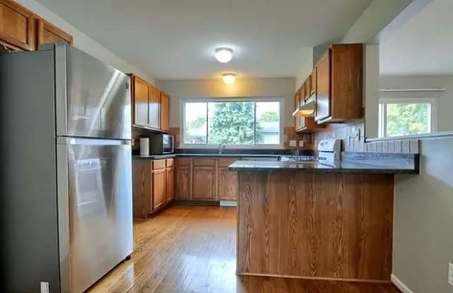 35234 Pennington Drive Gallery 4