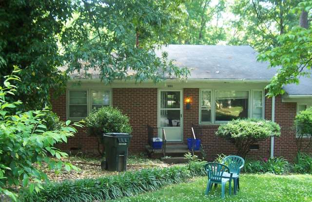 Duplex near UNC Campus - 909 Dawes Street, Chapel Hill, NC 27516