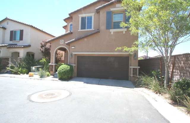1734 sq ft, 3 bed, 2 1/2 bath, 2 car Gallery 4