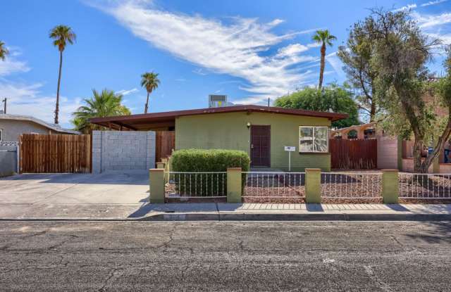 Charming 3 Bedroom Las Vegas Home with RV Parking & Huge Fenced Yard Gallery 1