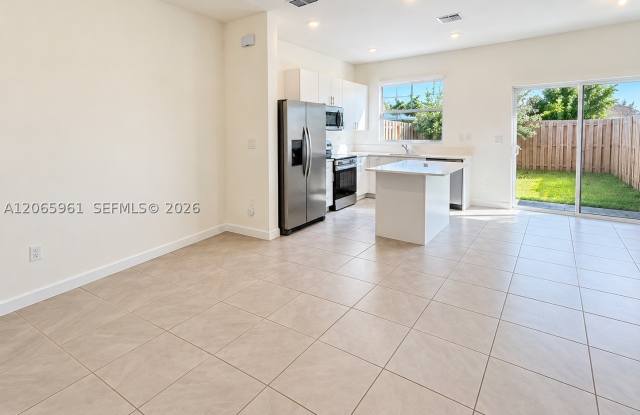 29261 SW 162nd Ct Gallery 4