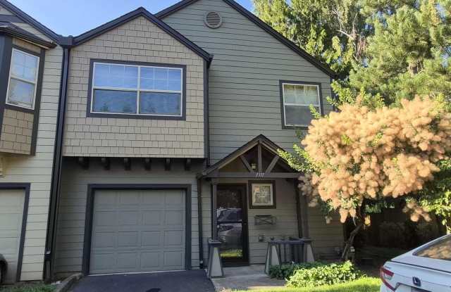 Edgefield Town Home Just steps away from McMenamins Edgefield, and Old Town Troutdale photos photos
