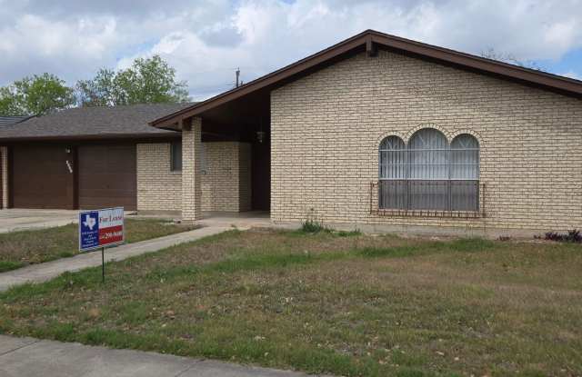 2909 CYPRESS DR photos photos