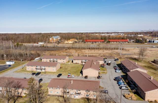 Holiday Meadows Apartments Gallery 4