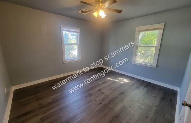 Clean 2 bed with HVAC ready to go! Gallery 2