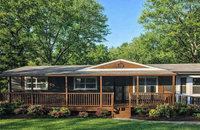 1411 Sycamore Drive NW photos photos