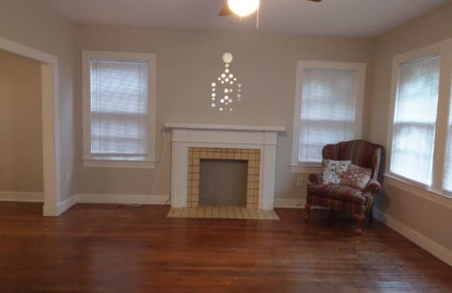 2551 Hundred Oaks Ave - 2551 Hundred Oaks Avenue, Baton Rouge, LA 70808