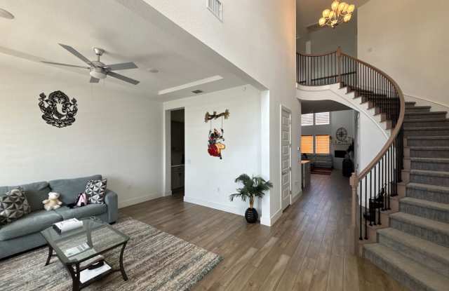 Tucked Away Luxury Retreat For Your Future Home Gallery 4