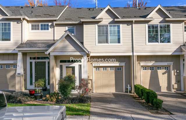 Three Bedroom Townhouse with Luxury Amenities in Aloha! DEPOSIT SPECIAL photos photos