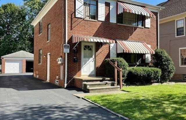 751 Thayer Street photos photos