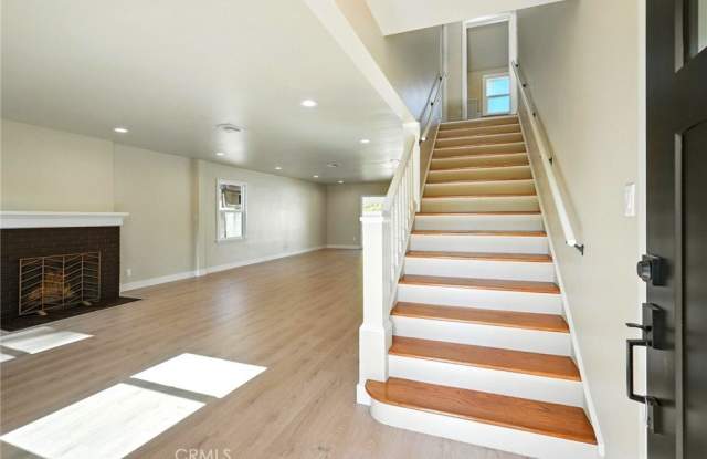 6648 Peach Avenue photos photos