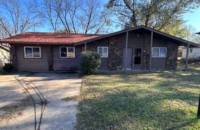 5 Bedroom/2 Bathroom Barling Home Available NOW! **First full month's rent FREE!** photos photos 5 Bedroom/2 Bathroom Barling Home Available NOW! **First full month's rent FREE!** photos photos