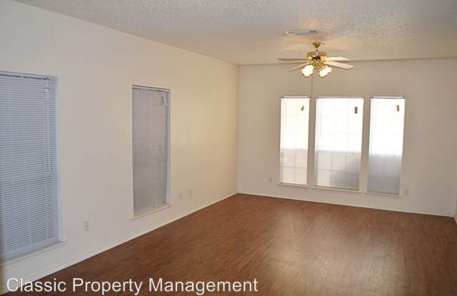1122 Edenbrook Dr. Gallery 2
