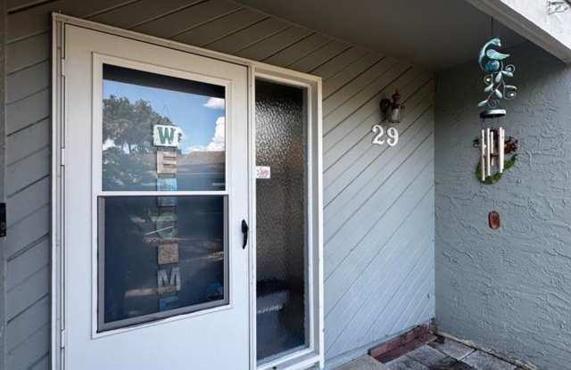Fair Oaks Townhome Gallery 3