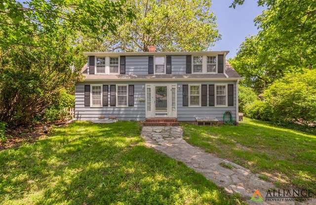 360° VIRTUAL TOUR ~ Spacious home close to KSU Campus! - 1214 North Juliette Avenue, Manhattan, KS 66502