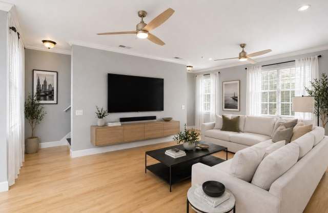 2611 ESPANA Court Gallery 2