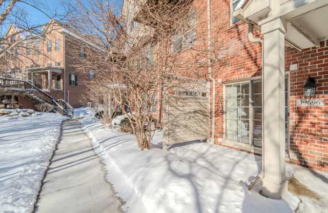 Charming 2-Bed 2.5-Bath with Attached Garage in the desirable Northville Twp (AVAILABLE NOW!) Gallery 3