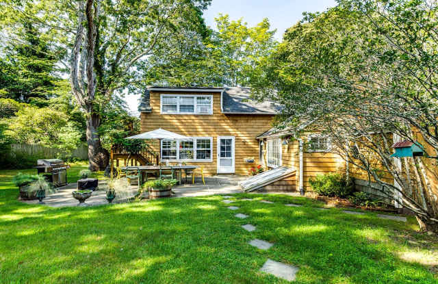 493 Abrahams Path Gallery 1