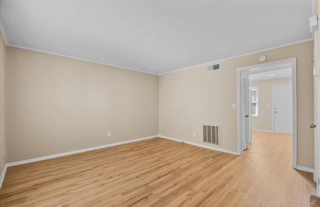 1626 Spring Garden Gallery 4