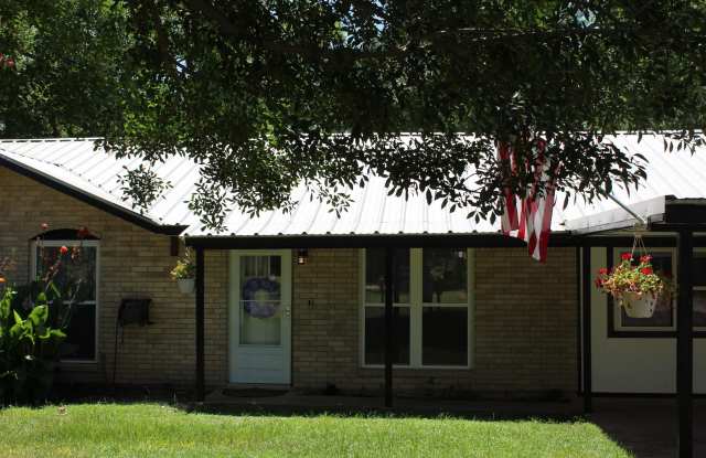 1252 Live Oak photos photos
