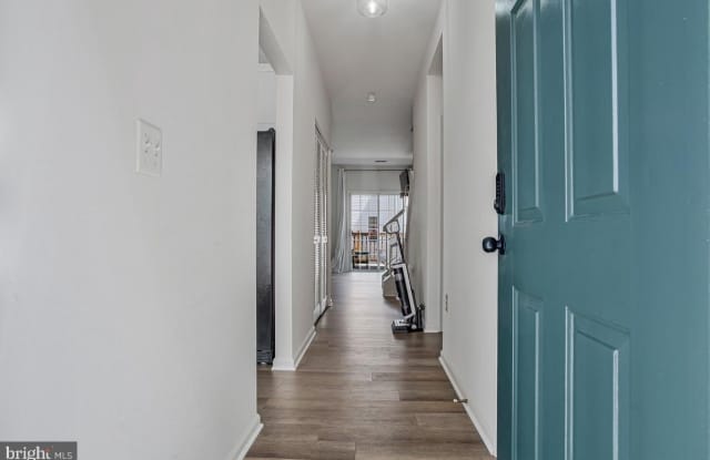 1210 NEEDHAM Court Gallery 3