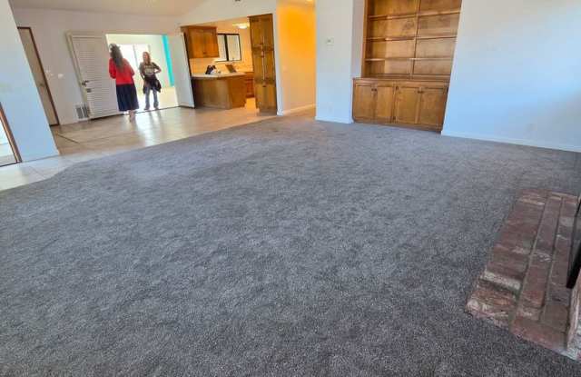 3-Bedroom Home with Versatile Bonus Room Gallery 4