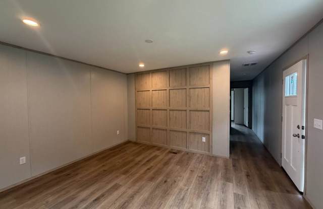 1946 Wyoming Avenue Gallery 3
