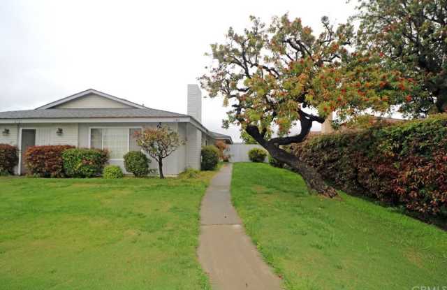 2721 N Berkeley Street Gallery 2