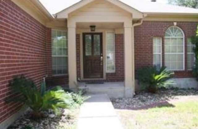 1801  WOODLAND DR Gallery 2