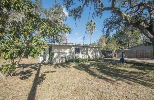 9541 Round Lake Dr photos photos