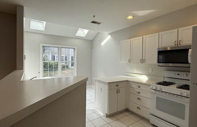 37 Village Dr photos photos