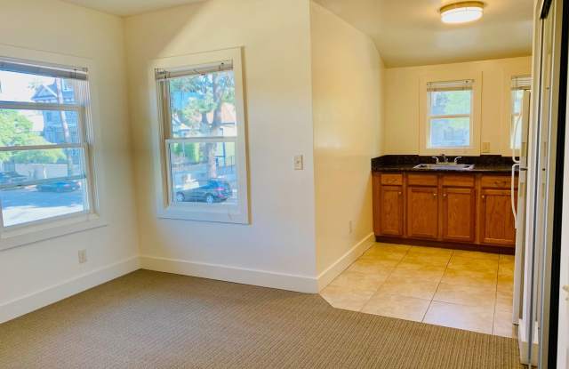 Adorable Studio in Downtown San Diego - Only $1,495/mo! Gallery 2