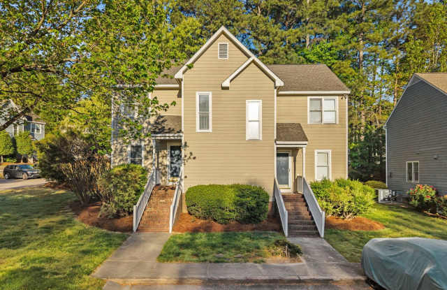 Fantastic End-Unit Townhome Available Now! photos photos