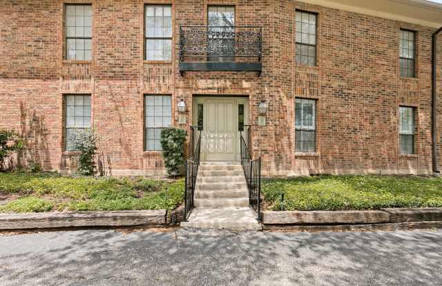 GROUND-FLOOR 2-BEDROOM ALAMO HEIGHTS CONDOMINIUM photos photos