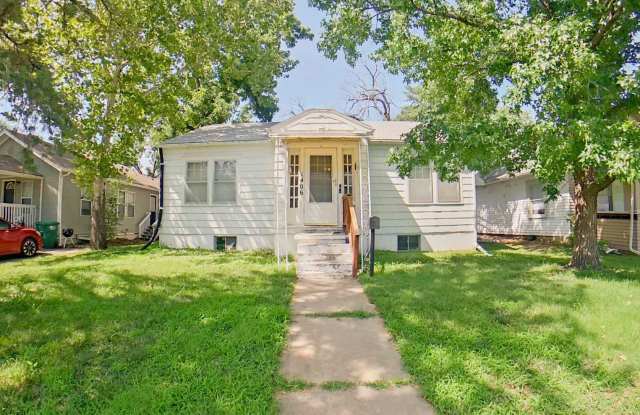 Hardwood Floors + Pet Friendly + Off-Street Parking + Washer  Dryer Included! Available August 15th! photos photos