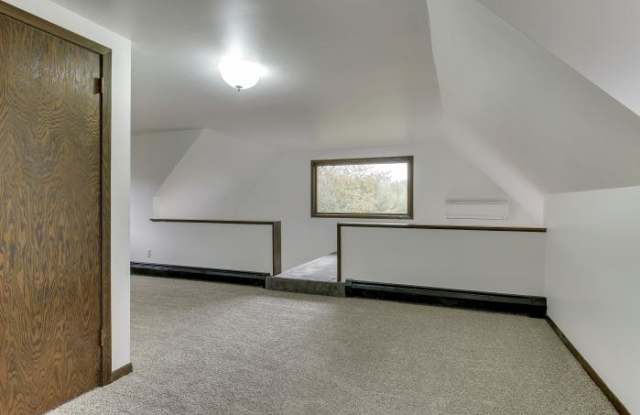 2866 Lakeview Ave Gallery 3