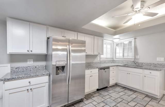 ASU 6 Bedroom! 3.5 Baths Pool! - 3922 South Alder Drive, Tempe, AZ 85282