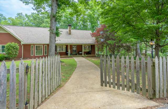500 Dickson Springs Rd Gallery 2
