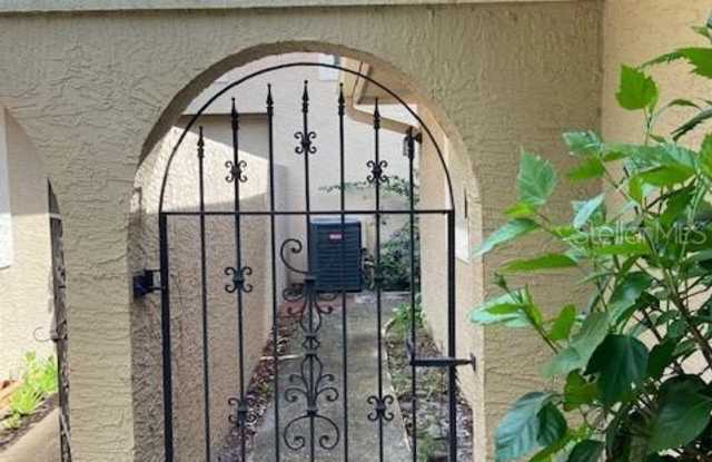 8248 BREEZE COVE LANE Gallery 3