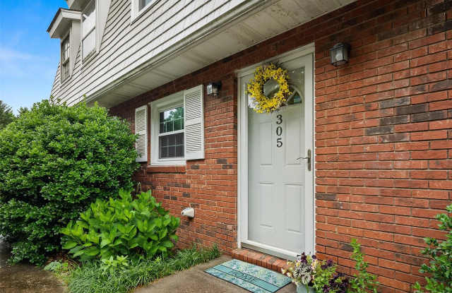 305 Southway Garden Rd - 305 Southway Garden Road, Royal Pines, NC 28704 305 Southway Garden Rd - 305 Southway Garden Road, Royal Pines, NC 28704