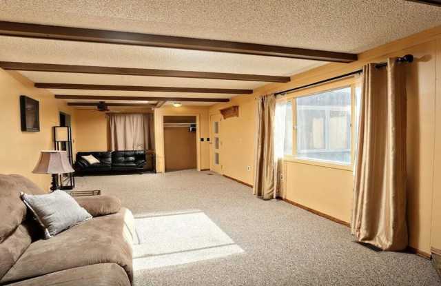 623 - 623 1/2 N 16TH ST photos photos