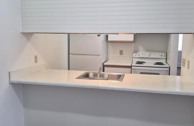 1076 Gateway Dr photos photos