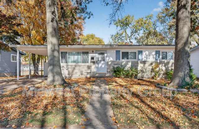 535 Bardot Drive - 535 Bardot Drive, Florissant, MO 63031